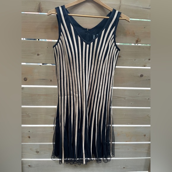 Izabel London flare cocktail dress size L - Picture 1 of 4